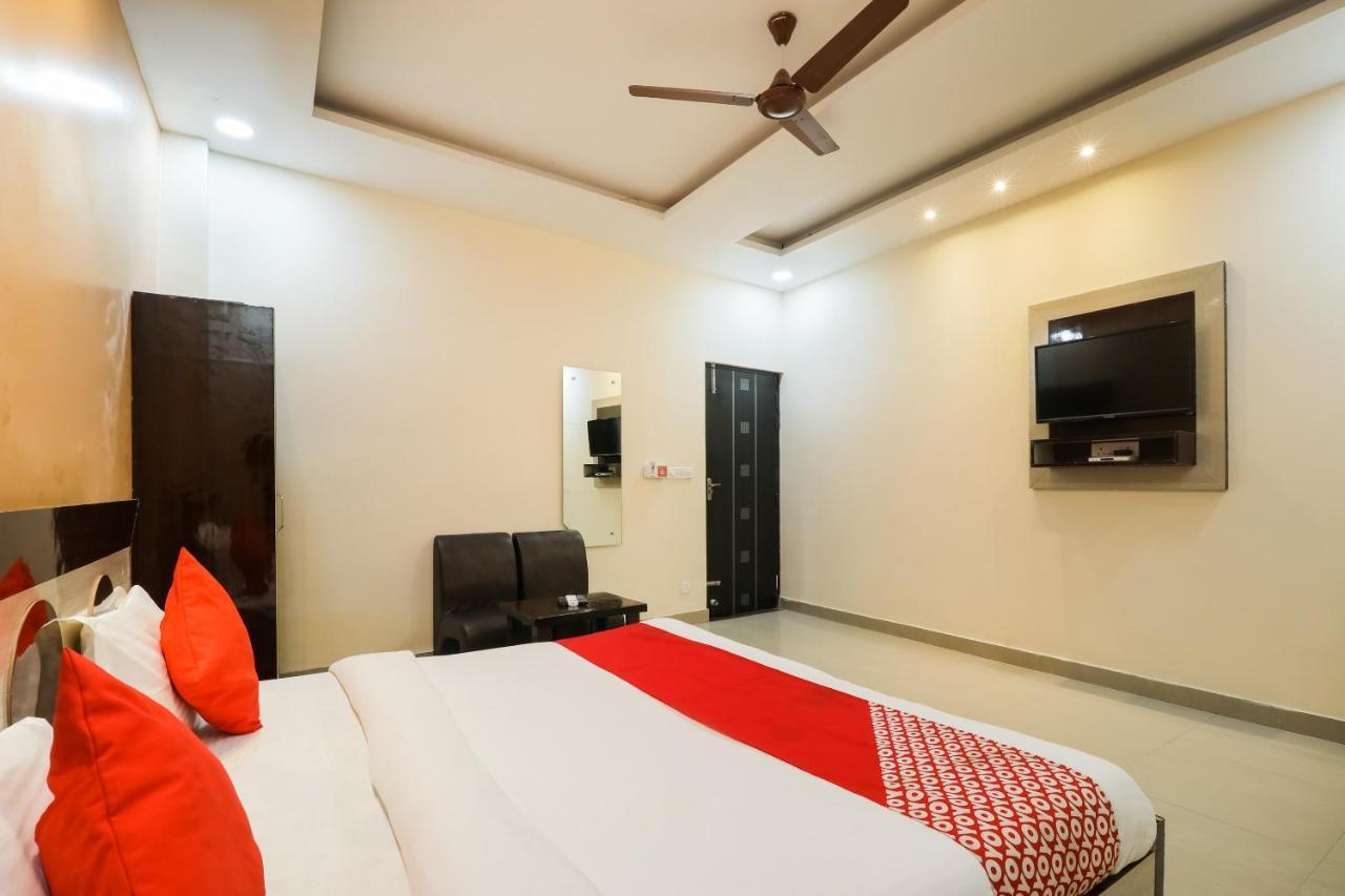 Oyo Flagship Krishna Regency Near Chaudhary Charan Singh International Airport Hotel Bijnaur Exterior photo